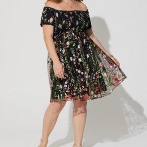 Smocked Bodice Off Shoulder Skater Dress - Black Lace - Size 2